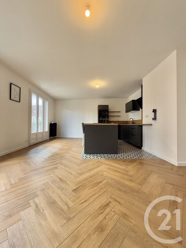 Appartement F3 &agrave; louer - 3 pi&egrave;ces - 80 m2 - Moulins - 03 - AUVERGNE