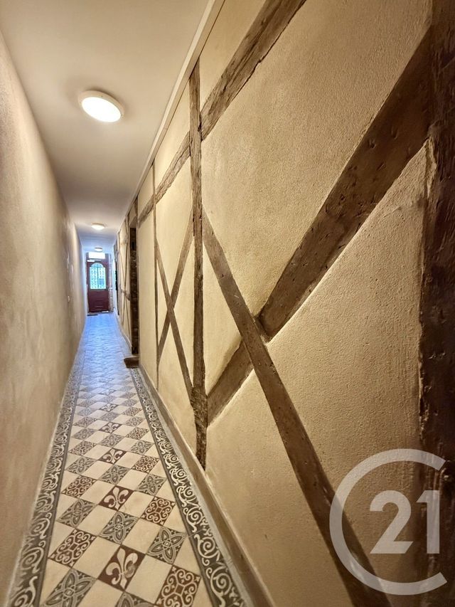Appartement F3 &agrave; louer - 3 pi&egrave;ces - 66 m2 - Moulins - 03 - AUVERGNE