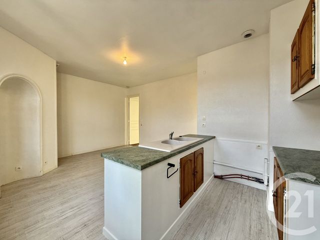 Appartement F3 &agrave; louer - 3 pi&egrave;ces - 66 m2 - Moulins - 03 - AUVERGNE