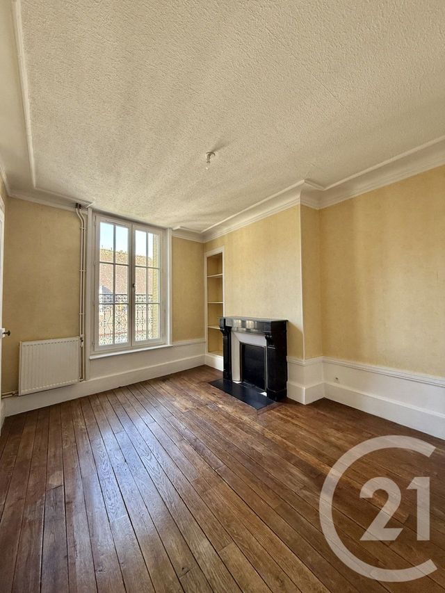 Appartement F3 &agrave; louer - 3 pi&egrave;ces - 66 m2 - Moulins - 03 - AUVERGNE