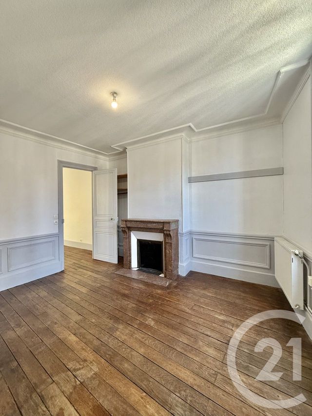 Appartement F3 &agrave; louer - 3 pi&egrave;ces - 66 m2 - Moulins - 03 - AUVERGNE