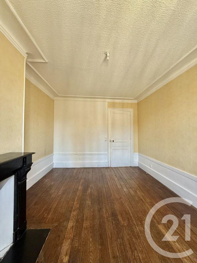 Appartement F3 &agrave; louer - 3 pi&egrave;ces - 66 m2 - Moulins - 03 - AUVERGNE