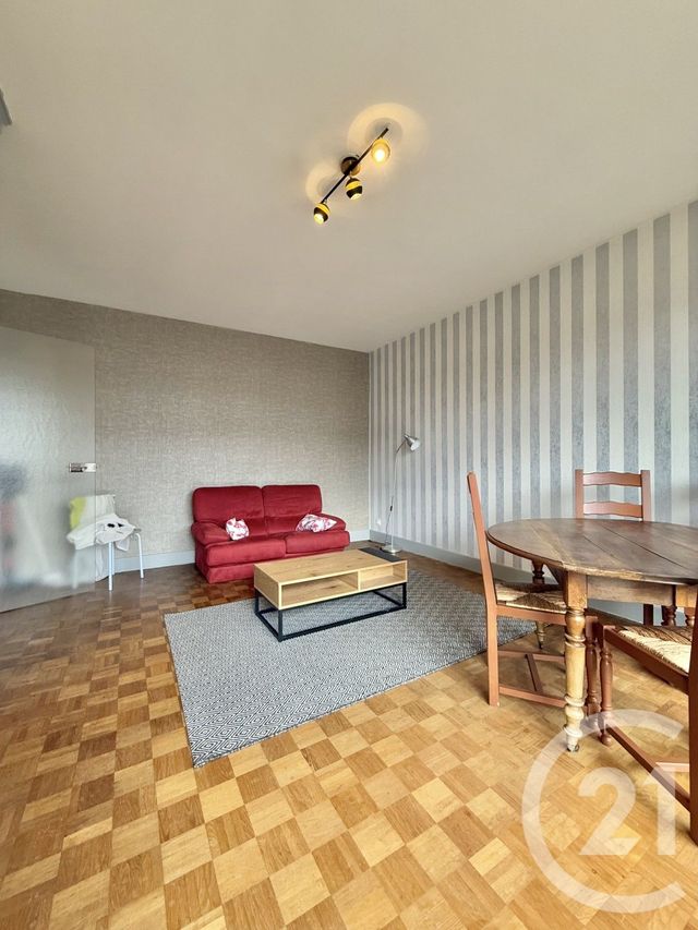 Appartement &agrave; louer - 2 pi&egrave;ces - 45,80 m2 - Moulins - 03 - AUVERGNE