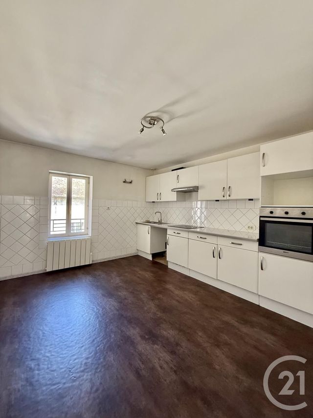 Appartement &agrave; louer - 3 pi&egrave;ces - 74,36 m2 - Moulins - 03 - AUVERGNE