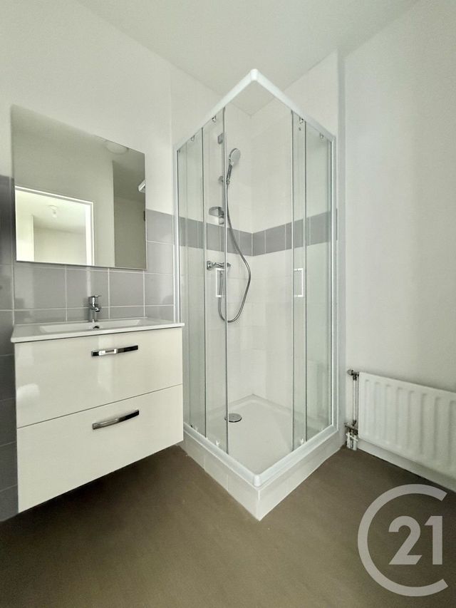 Appartement Studio &agrave; louer - 1 pi&egrave;ce - 36,70 m2 - Moulins - 03 - AUVERGNE