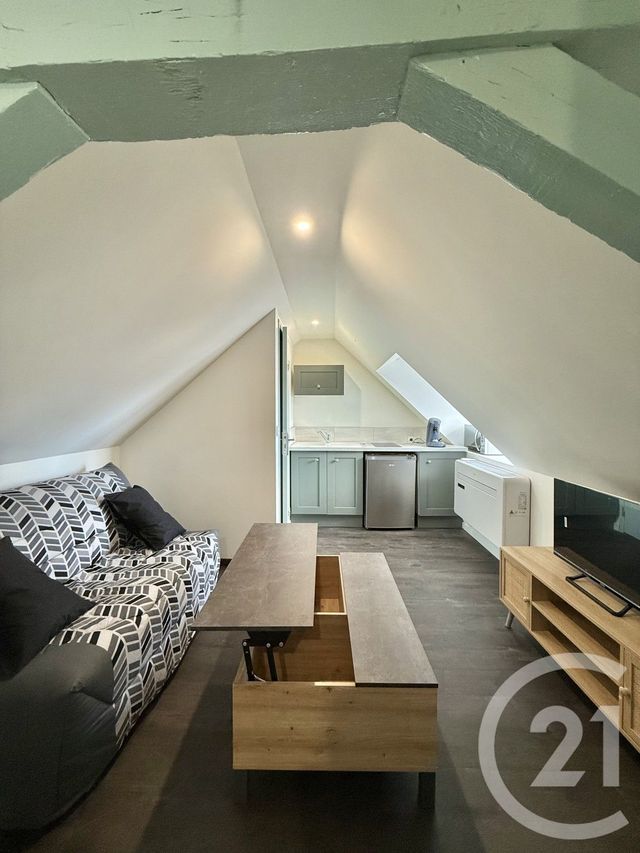 Appartement Studio &agrave; louer - 1 pi&egrave;ce - 11 m2 - Moulins - 03 - AUVERGNE