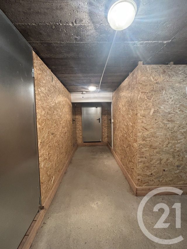 Parking &agrave; louer - 4,50 m2 - Moulins - 03 - AUVERGNE