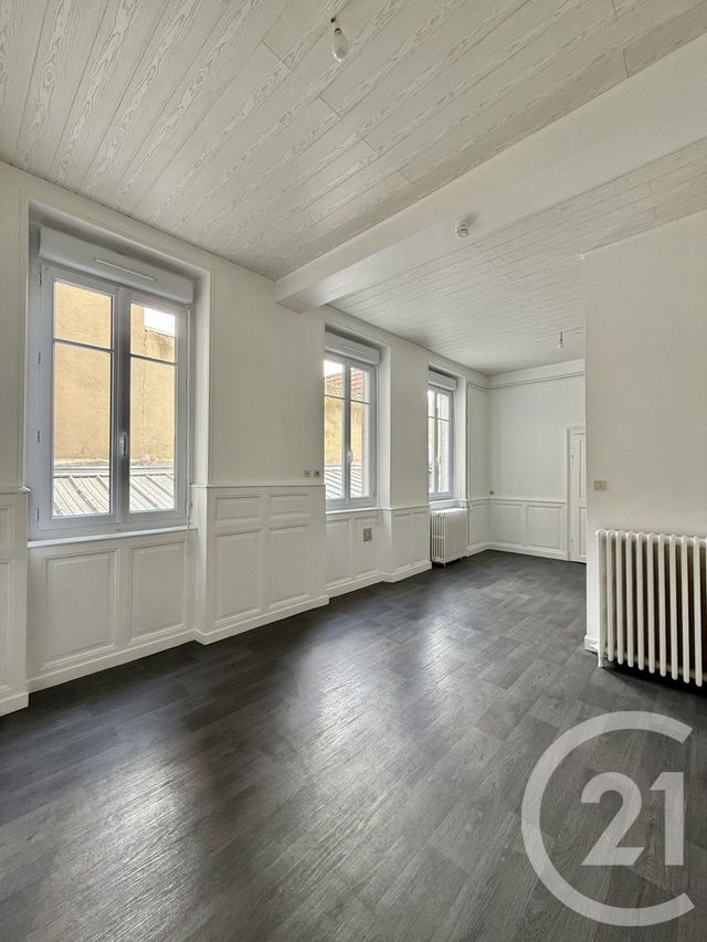 Appartement Studio &agrave; louer - 1 pi&egrave;ce - 26,45 m2 - Moulins - 03 - AUVERGNE