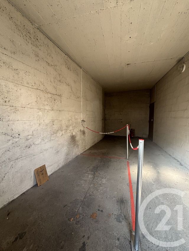 Parking &agrave; louer - 6 m2 - Moulins - 03 - AUVERGNE