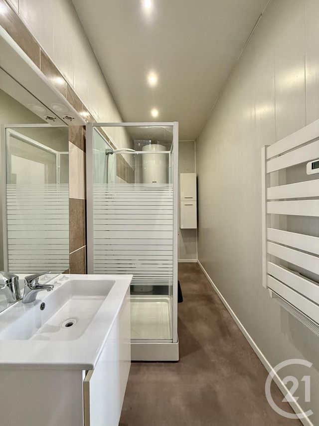 Appartement F2 &agrave; louer - 2 pi&egrave;ces - 48,39 m2 - Moulins - 03 - AUVERGNE