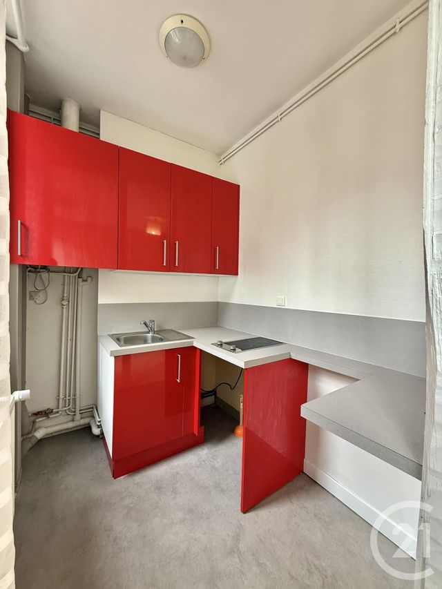 Appartement &agrave; louer - 2 pi&egrave;ces - 42,20 m2 - Moulins - 03 - AUVERGNE