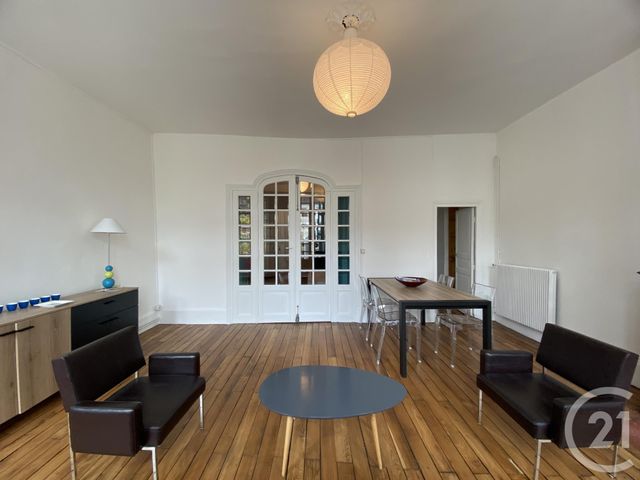 Appartement F2 &agrave; louer - 2 pi&egrave;ces - 60 m2 - Moulins - 03 - AUVERGNE