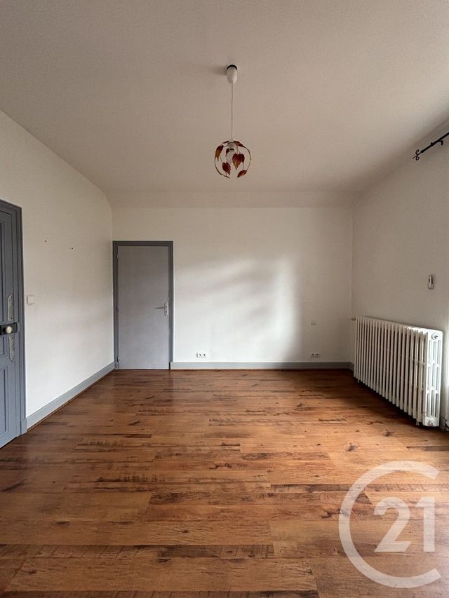 Maison &agrave; louer - 4 pi&egrave;ces - 153 m2 - St Pourcain Sur Sioule - 03 - AUVERGNE