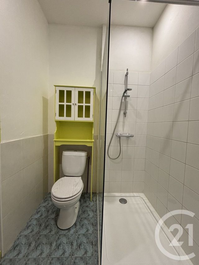 Maison &agrave; louer - 4 pi&egrave;ces - 153 m2 - St Pourcain Sur Sioule - 03 - AUVERGNE