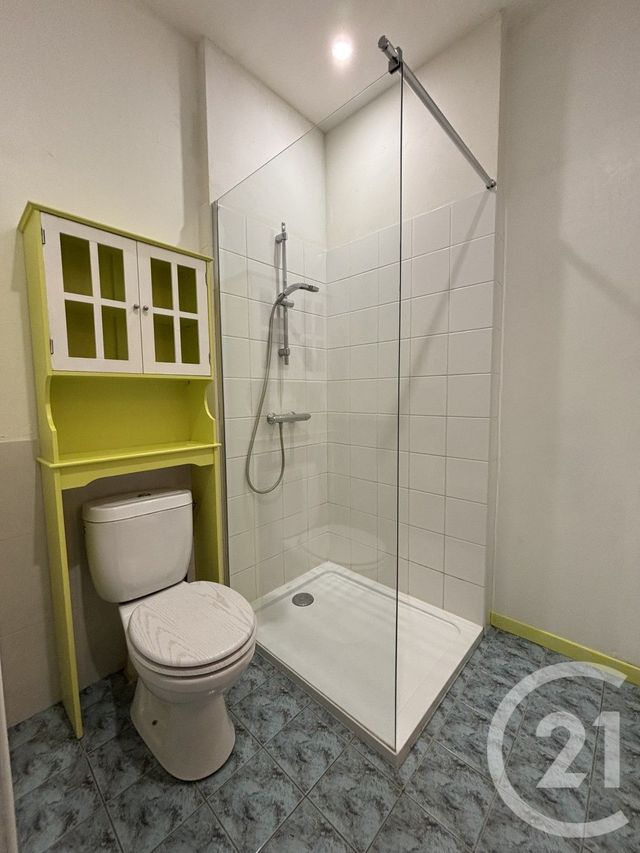 Maison &agrave; louer - 4 pi&egrave;ces - 153 m2 - St Pourcain Sur Sioule - 03 - AUVERGNE