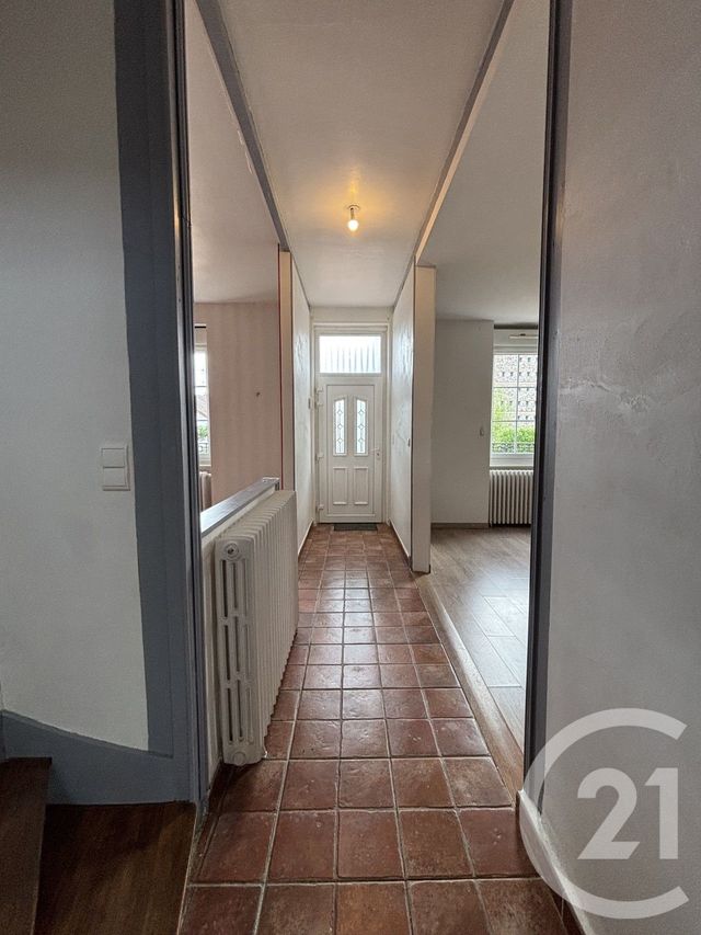 Maison &agrave; louer - 4 pi&egrave;ces - 153 m2 - St Pourcain Sur Sioule - 03 - AUVERGNE