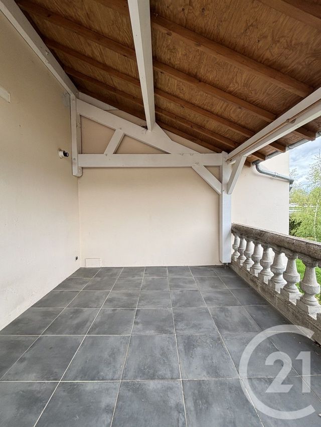 Maison &agrave; louer - 4 pi&egrave;ces - 153 m2 - St Pourcain Sur Sioule - 03 - AUVERGNE