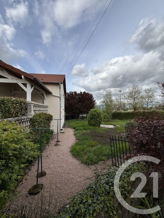 Maison &agrave; louer - 4 pi&egrave;ces - 153 m2 - St Pourcain Sur Sioule - 03 - AUVERGNE