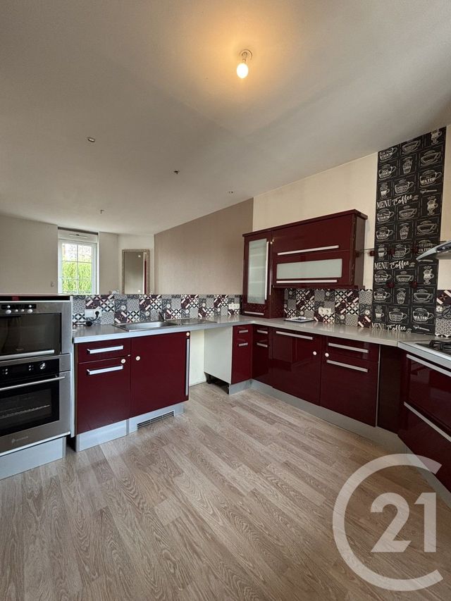 Maison &agrave; louer - 4 pi&egrave;ces - 153 m2 - St Pourcain Sur Sioule - 03 - AUVERGNE