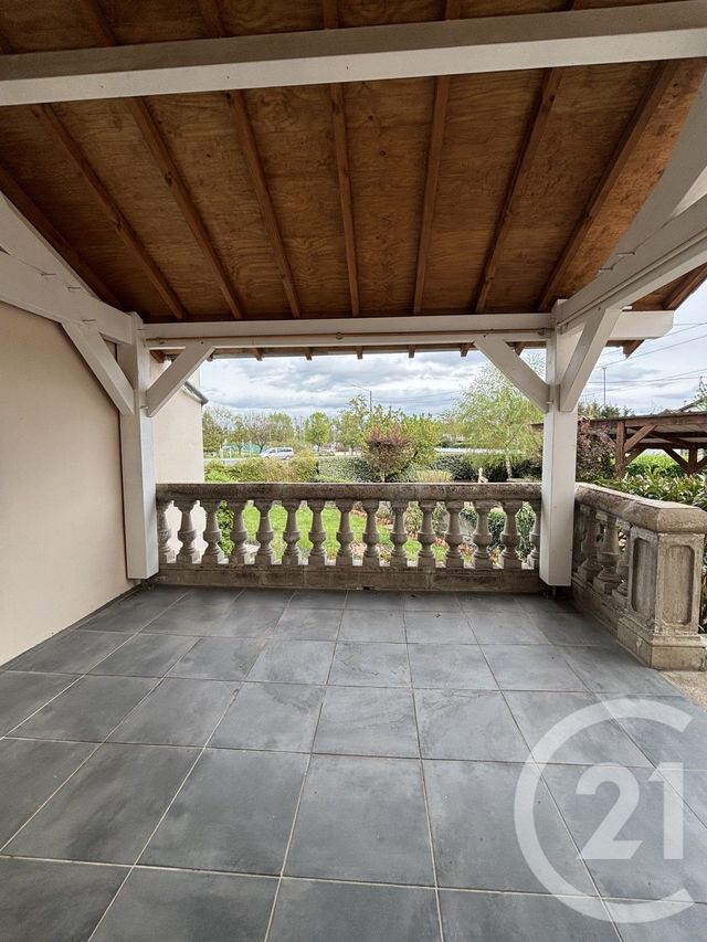 Maison &agrave; louer - 4 pi&egrave;ces - 153 m2 - St Pourcain Sur Sioule - 03 - AUVERGNE