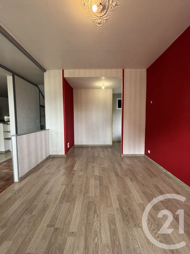 Maison &agrave; louer - 4 pi&egrave;ces - 153 m2 - St Pourcain Sur Sioule - 03 - AUVERGNE