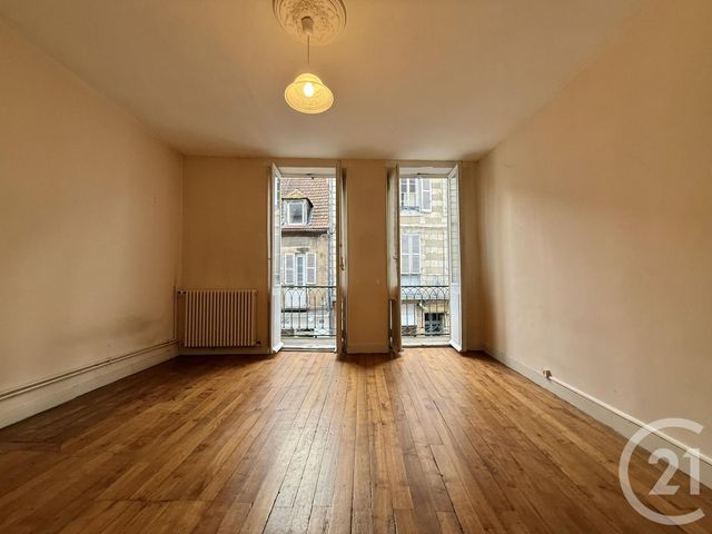 Appartement F3 &agrave; louer - 3 pi&egrave;ces - 87,20 m2 - Moulins - 03 - AUVERGNE