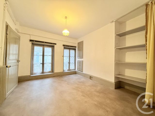 Appartement F3 &agrave; louer - 3 pi&egrave;ces - 87,20 m2 - Moulins - 03 - AUVERGNE
