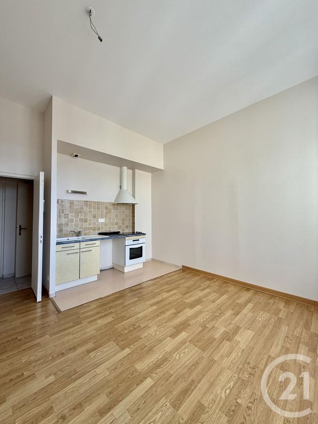 Appartement &agrave; louer - 2 pi&egrave;ces - 41,80 m2 - Moulins - 03 - AUVERGNE