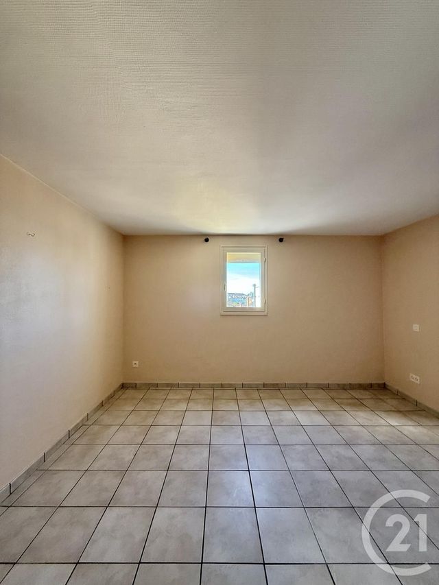Appartement &agrave; louer - 2 pi&egrave;ces - 41,80 m2 - Moulins - 03 - AUVERGNE