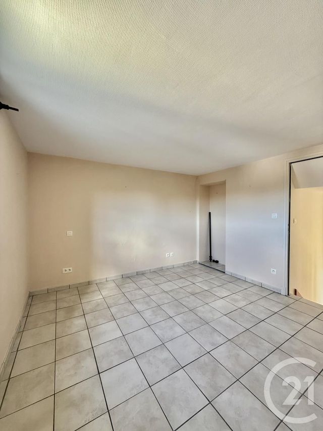 Appartement &agrave; louer - 2 pi&egrave;ces - 41,80 m2 - Moulins - 03 - AUVERGNE