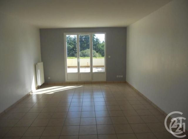 Appartement F3 &agrave; louer - 3 pi&egrave;ces - 74,54 m2 - Yzeure - 03 - AUVERGNE