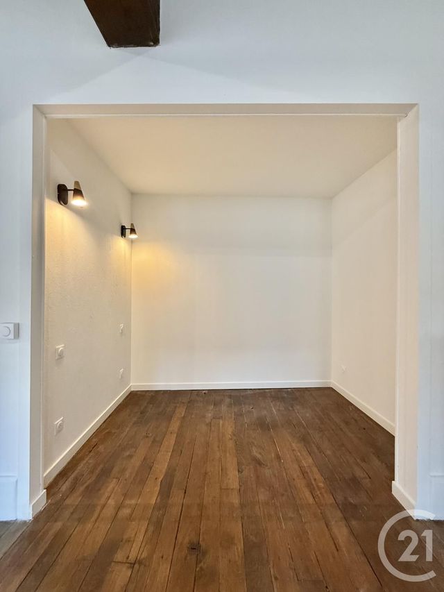 Appartement F1 &agrave; louer - 1 pi&egrave;ce - 44,57 m2 - Moulins - 03 - AUVERGNE