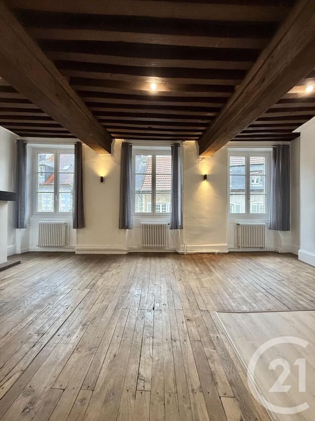 Appartement F1 &agrave; louer - 1 pi&egrave;ce - 44,57 m2 - Moulins - 03 - AUVERGNE