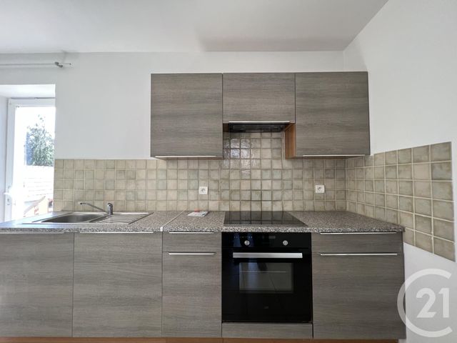 Appartement F2 &agrave; louer - 2 pi&egrave;ces - 45,09 m2 - Villeneuve Sur Allier - 03 - AUVERGNE