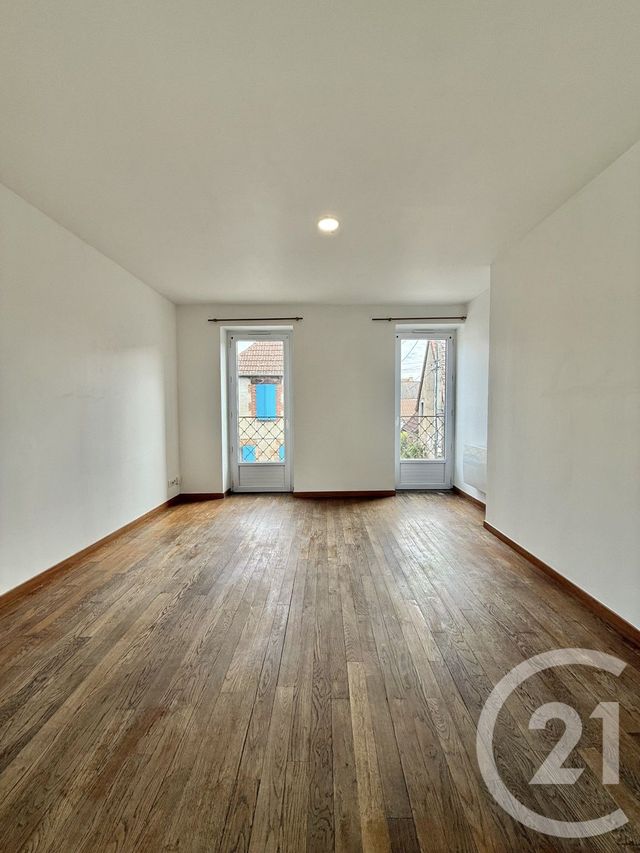 Appartement F2 &agrave; louer - 2 pi&egrave;ces - 45,09 m2 - Villeneuve Sur Allier - 03 - AUVERGNE