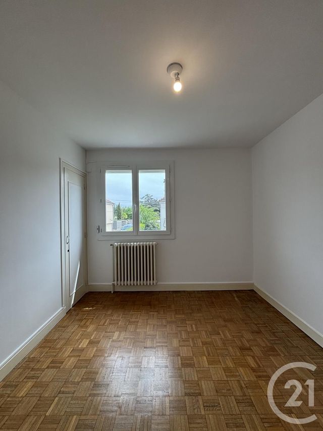 Maison &agrave; louer - 4 pi&egrave;ces - 59,59 m2 - Avermes - 03 - AUVERGNE