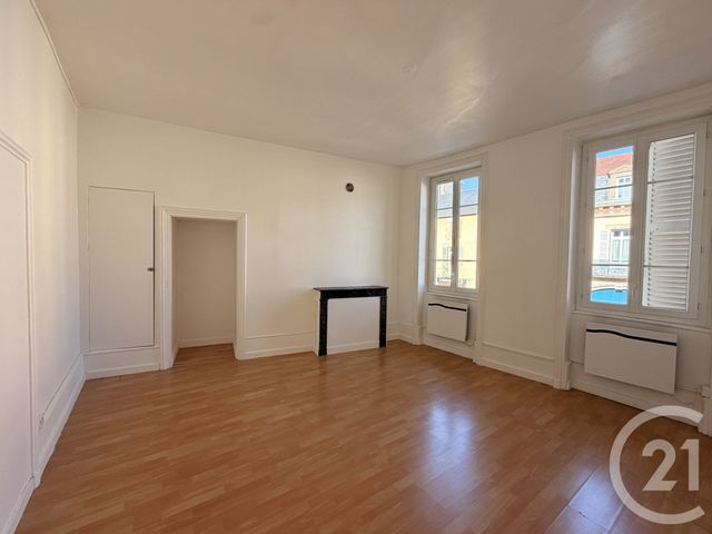 Appartement F2 &agrave; vendre - 2 pi&egrave;ces - 54 m2 - Moulins - 03 - AUVERGNE
