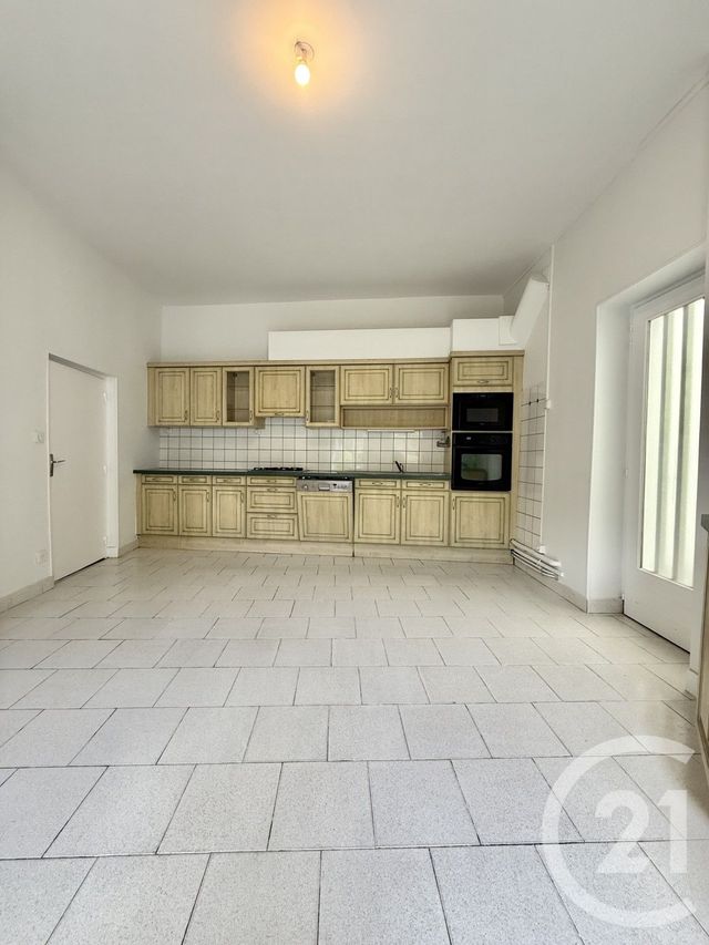 Appartement F3 &agrave; louer - 3 pi&egrave;ces - 97,70 m2 - Moulins - 03 - AUVERGNE