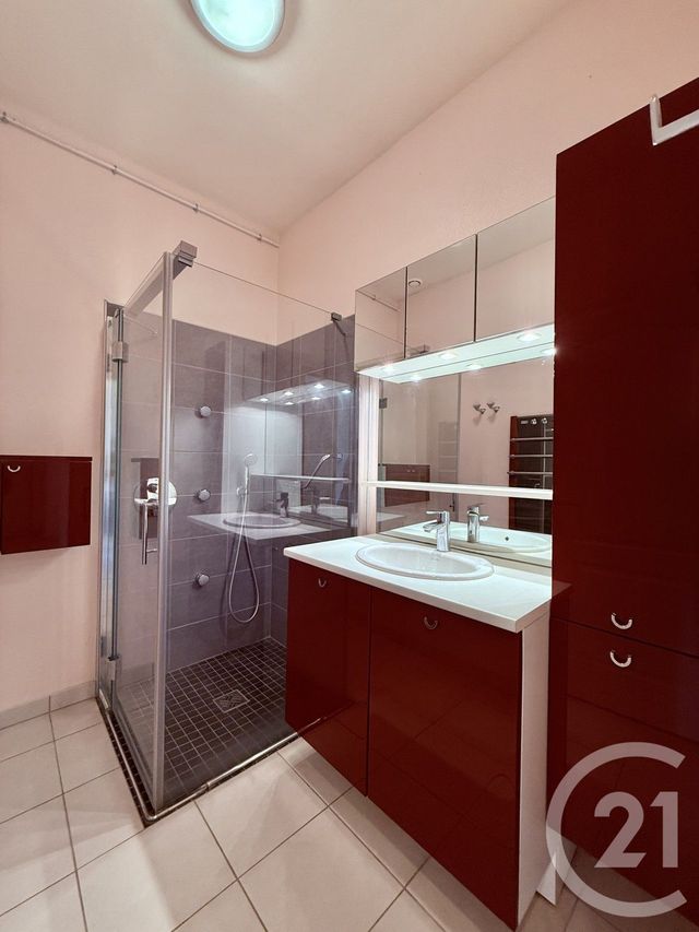 Appartement F3 &agrave; louer - 3 pi&egrave;ces - 97,70 m2 - Moulins - 03 - AUVERGNE