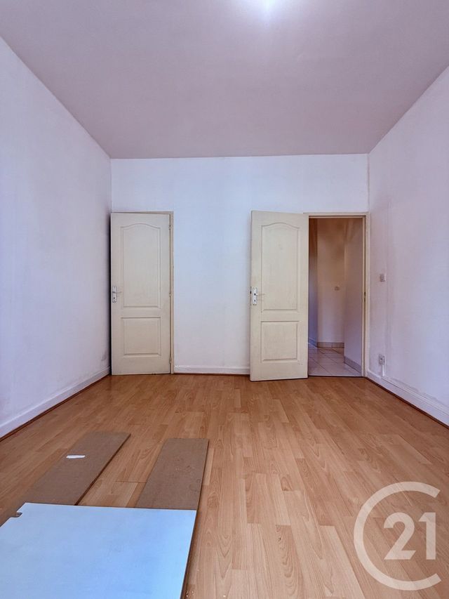 Appartement F3 &agrave; louer - 3 pi&egrave;ces - 97,70 m2 - Moulins - 03 - AUVERGNE