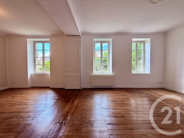 Appartement F3 &agrave; louer - 3 pi&egrave;ces - 97,70 m2 - Moulins - 03 - AUVERGNE