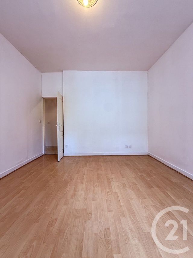 Appartement F3 &agrave; louer - 3 pi&egrave;ces - 97,70 m2 - Moulins - 03 - AUVERGNE