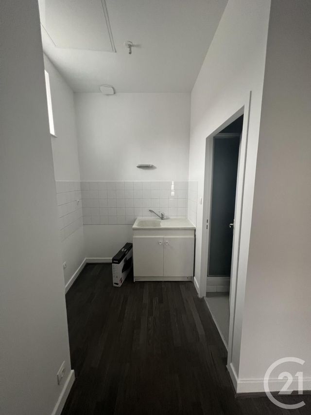 Appartement F1 &agrave; louer - 1 pi&egrave;ce - 15,48 m2 - Moulins - 03 - AUVERGNE
