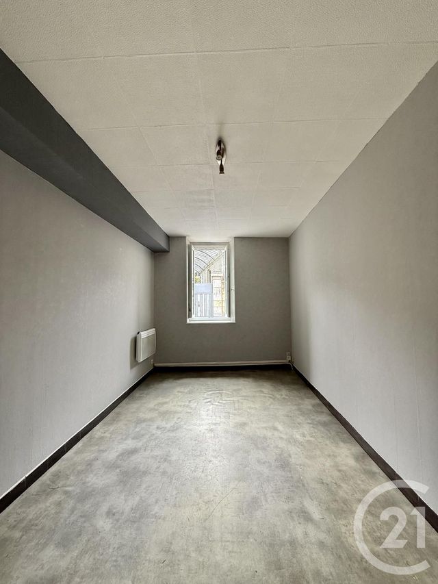 Appartement F2 &agrave; louer - 2 pi&egrave;ces - 27,43 m2 - Moulins - 03 - AUVERGNE