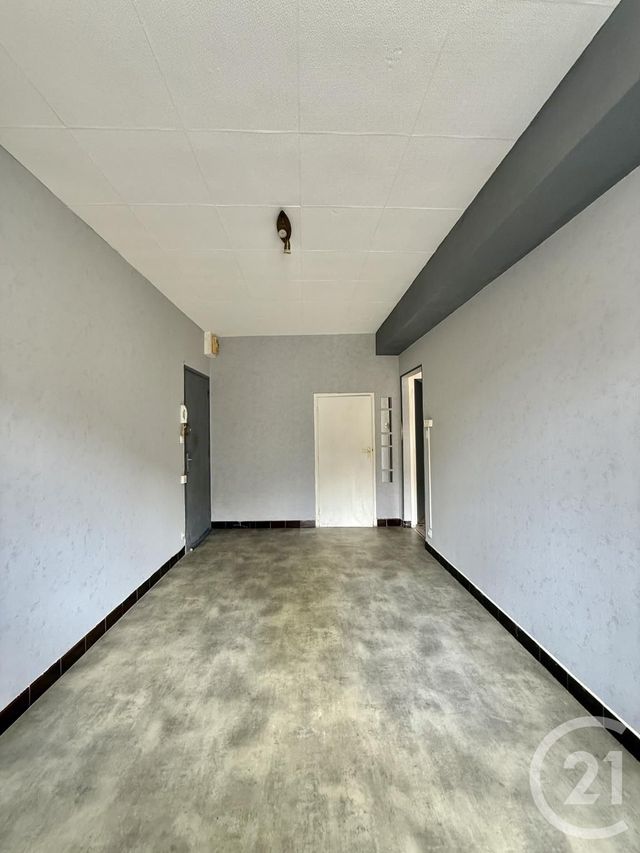 Appartement F2 &agrave; louer - 2 pi&egrave;ces - 27,43 m2 - Moulins - 03 - AUVERGNE