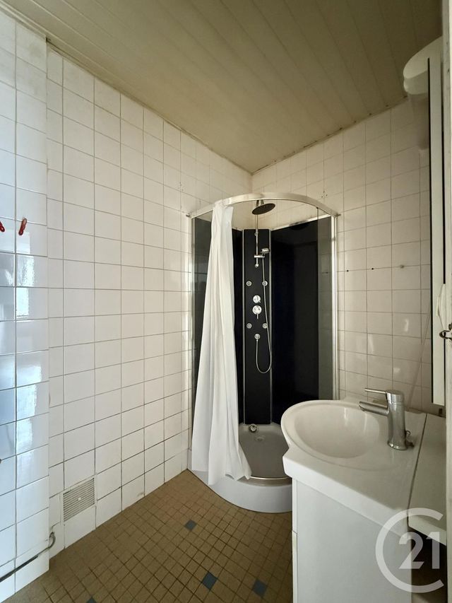 Appartement F2 &agrave; louer - 2 pi&egrave;ces - 27,43 m2 - Moulins - 03 - AUVERGNE