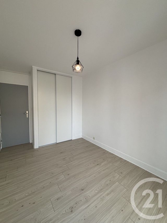 Appartement F3 &agrave; louer - 3 pi&egrave;ces - 62,36 m2 - Moulins - 03 - AUVERGNE