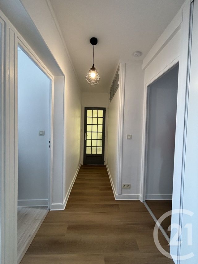 Appartement F3 &agrave; louer - 3 pi&egrave;ces - 62,36 m2 - Moulins - 03 - AUVERGNE