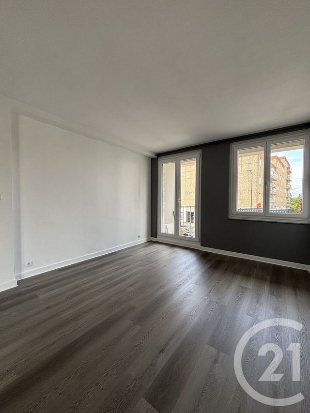 Appartement F3 &agrave; louer - 3 pi&egrave;ces - 62,36 m2 - Moulins - 03 - AUVERGNE
