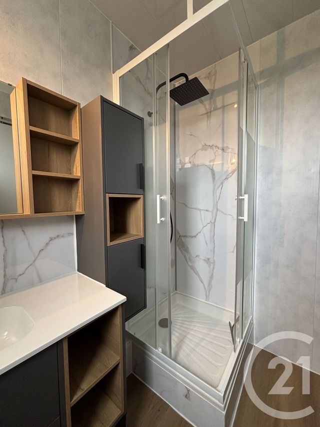 Appartement F3 &agrave; louer - 3 pi&egrave;ces - 62,36 m2 - Moulins - 03 - AUVERGNE